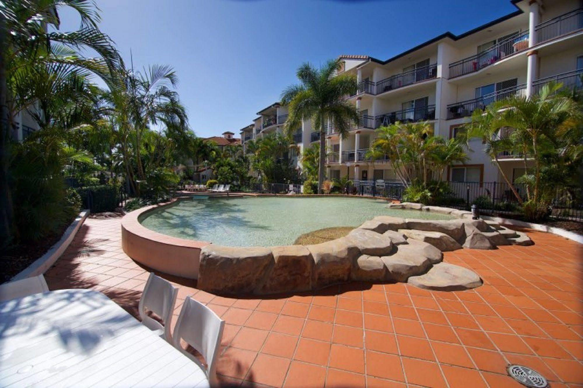 Blue Water Bay Villas Gold Coast Eksteriør bilde